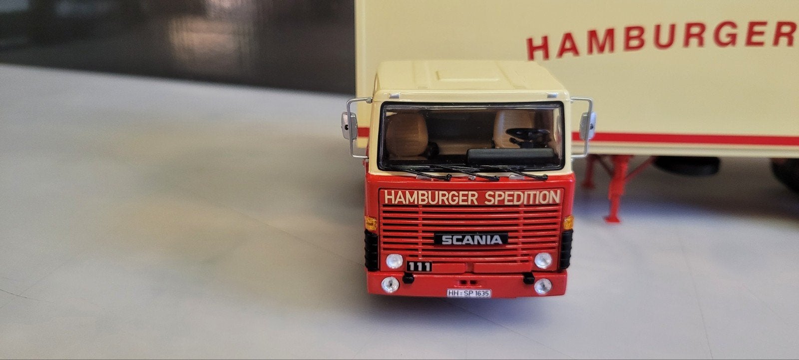 Minichamps Scania LB 111 S Hamburger Spedition, Hobby en Vrije tijd, Modelauto's | 1:43, Ophalen of Verzenden, Zo goed als nieuw