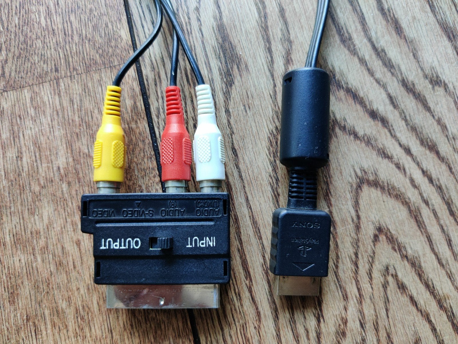 Te koop: Originele Sony TV kabel ( Av/ Scart)voor PS1, 2, 3, Ophalen of Verzenden, Gebruikt