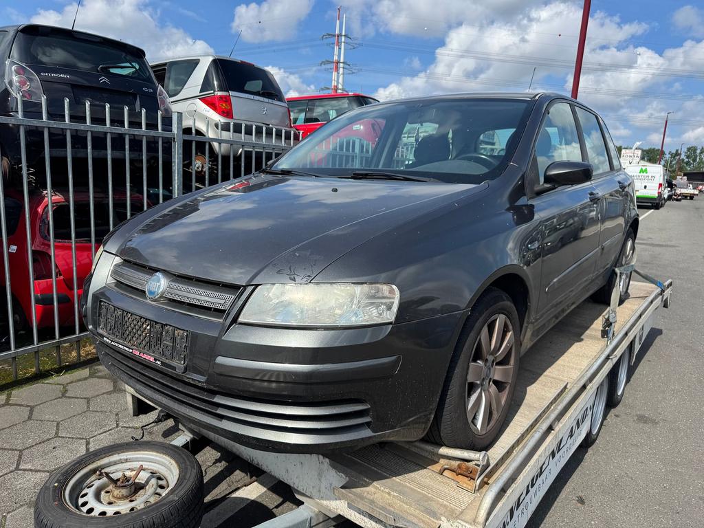 Fiat Stilo 1.6-16V Dynamic 2006 veel onderdelen voorradig, Gebruikt, -, -, Ophalen of Verzenden