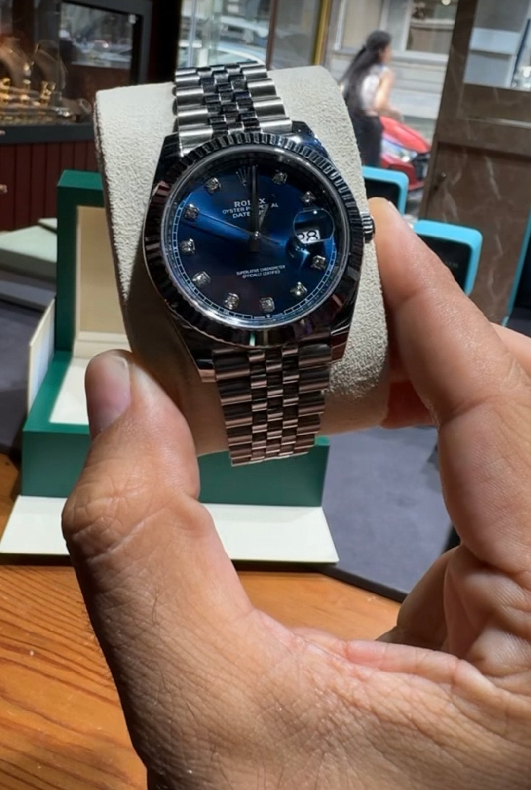 Luxe Rolex Datejust met blauwe wijzerplaat en diamanten, Polshorloge, Ophalen of Verzenden, Zo goed als nieuw, Rolex