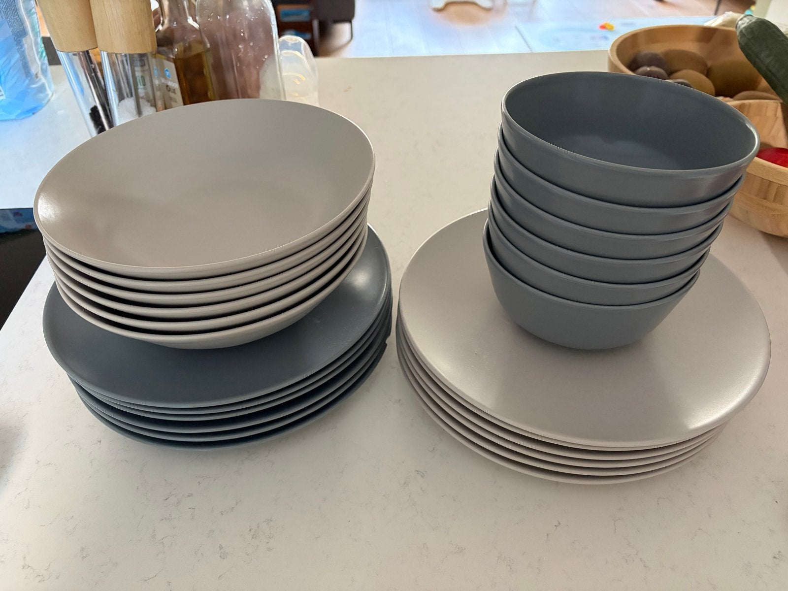 Ikea serviesset: borden en kommen (grijs/blauw), Huis en Inrichting, Keuken | Servies, Ophalen, Gebruikt, Keramiek, Effen