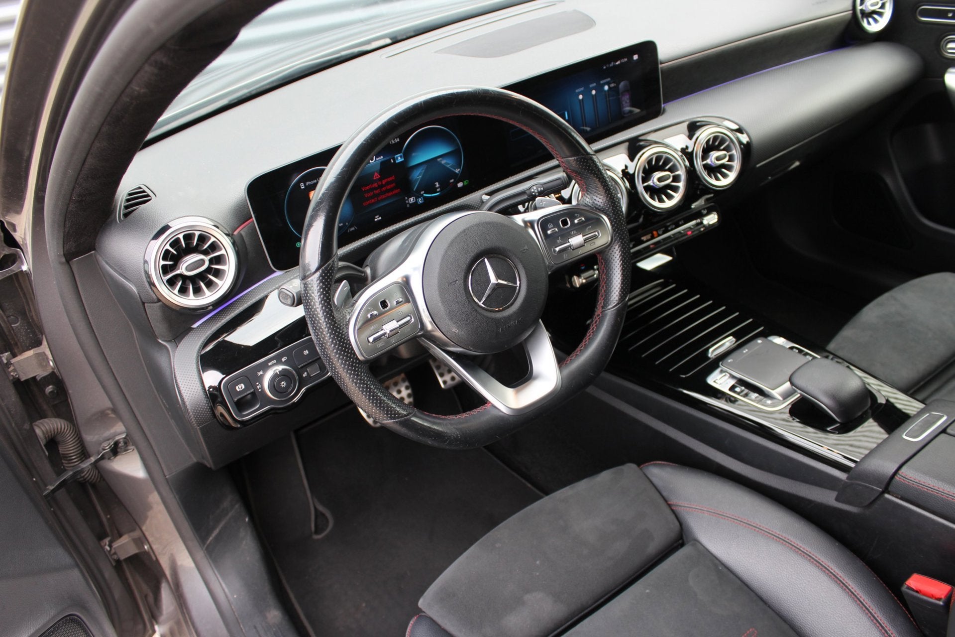Mercedes-Benz A-klasse 220 AMG | Memory Seat | Sfeerverlicht, Auto's, Gebruikt, Origineel Nederlands, Bedrijf, 1600 kg