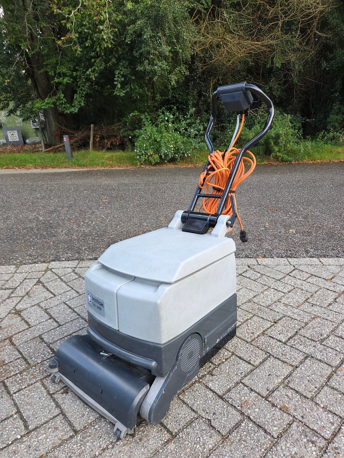 Nilfisk CA340 Schrobzuigmachine - Compact en Efficiënt, Ophalen, Gebruikt, Schrobmachine