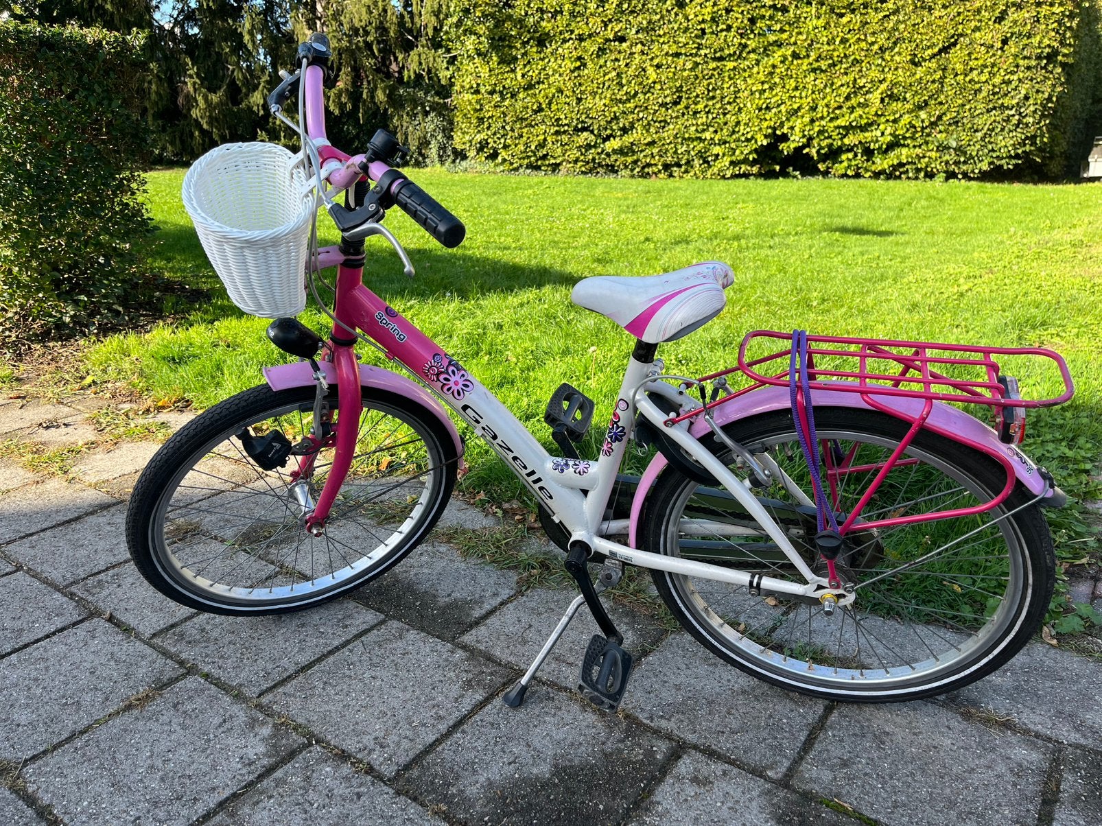 Mooie wit met roze 22 inch Gazelle fiets, Ophalen, Zo goed als nieuw, 22 inch, Handrem