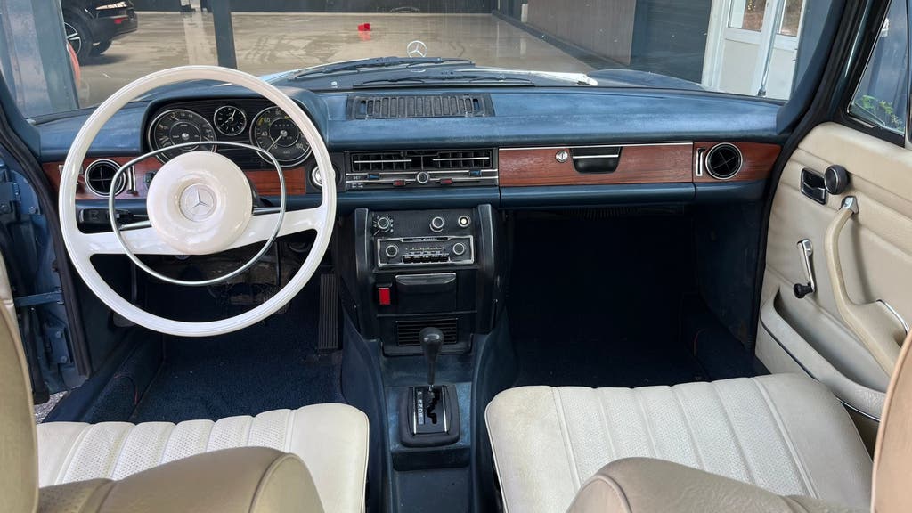 Mercedes Benz W114 250 S., foto 10