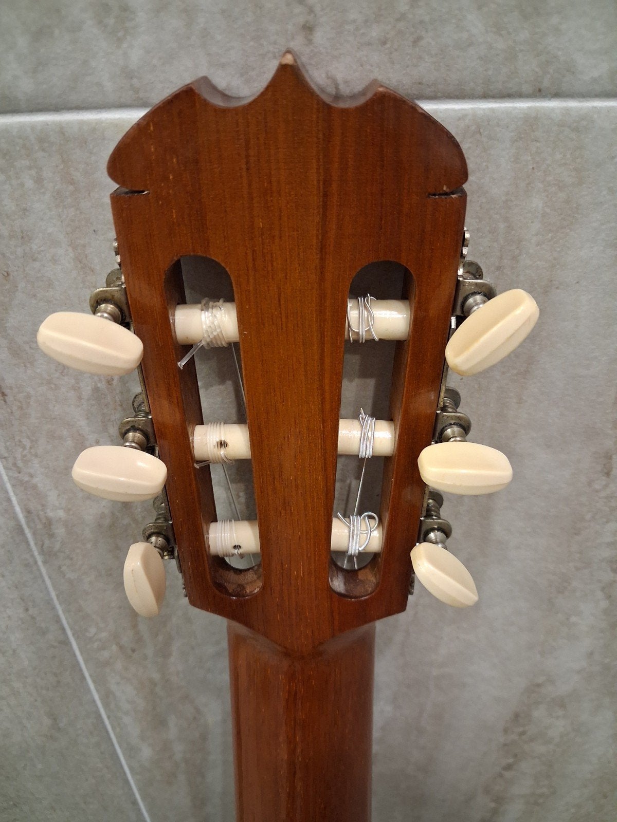 Foto 13 van Vintage Japanse Avora A550 klassieke gitaar 1970 topstaat.