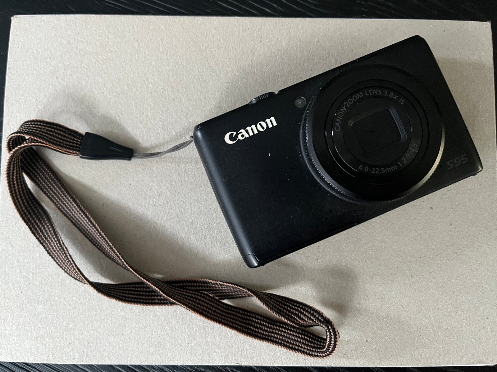 Canon PowerShot S95 - onderwatercamera, Canon, 10 Megapixel, Ophalen of Verzenden, Zo goed als nieuw