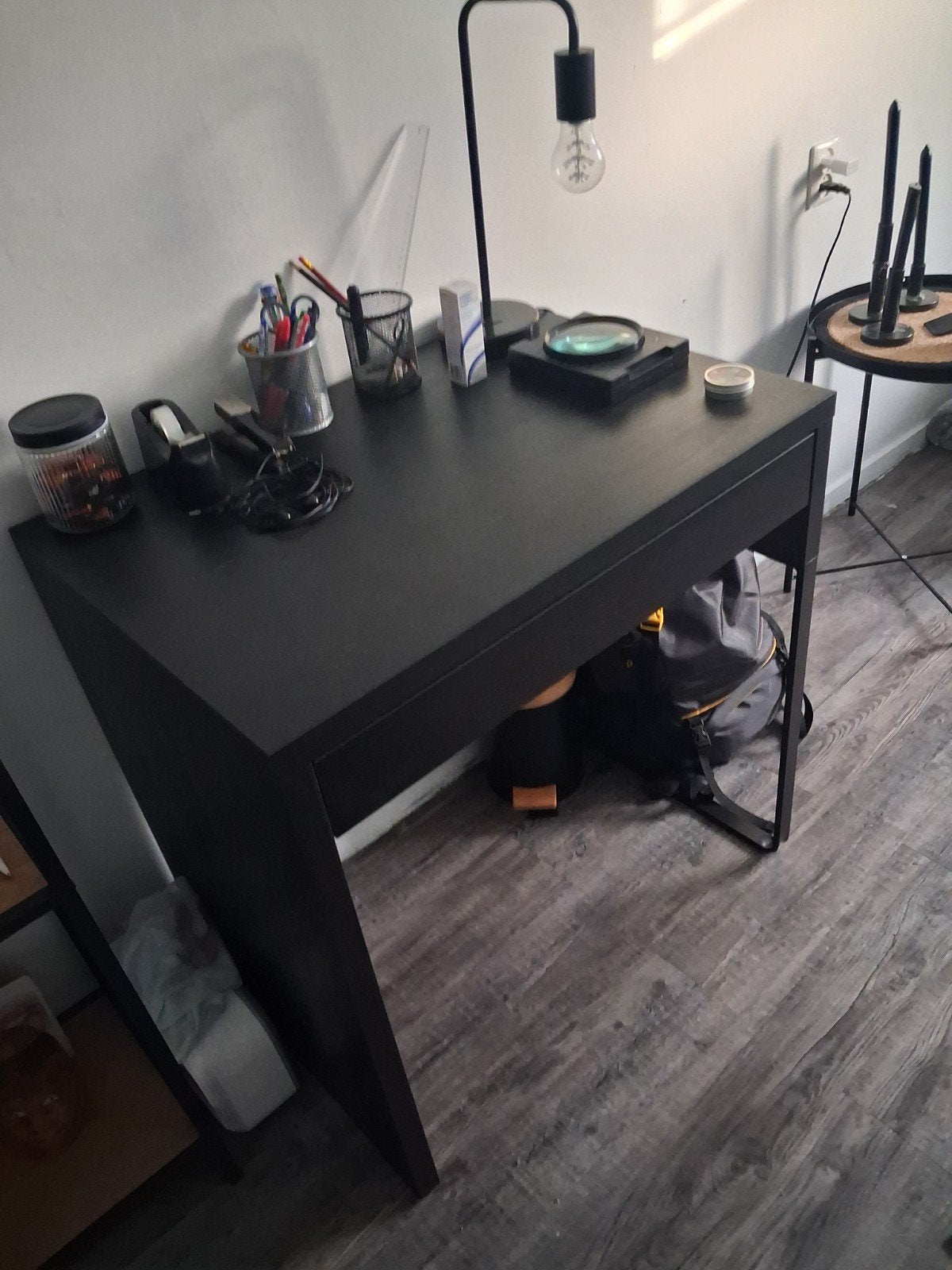 IKEA Micke bureau zwartbruin, compact en functioneel, Ophalen, Gebruikt, Spaanplaat of MDF, IKEA