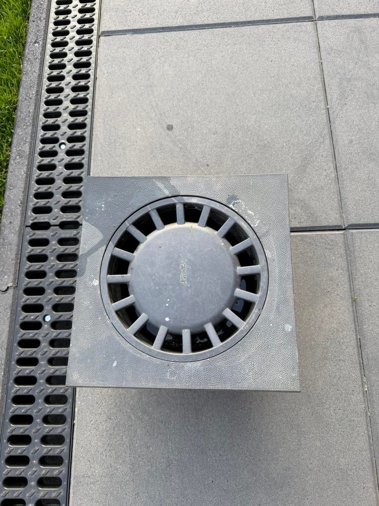 Hemelwaterafvoer put 110mm, Doe-het-zelf en Verbouw, Buizen en Afvoer, Pvc, Ophalen of Verzenden, Zo goed als nieuw, Minder dan 2 meter