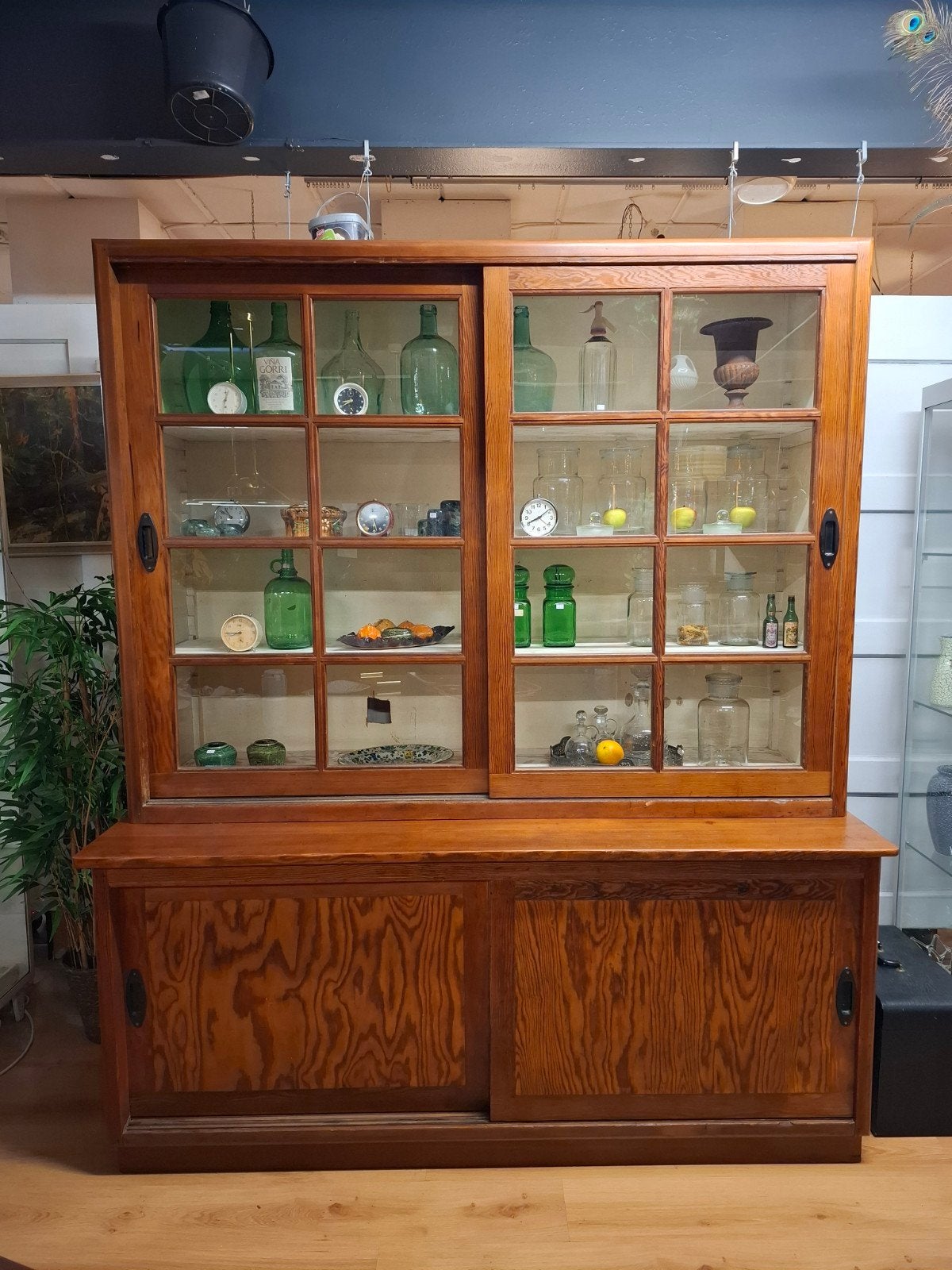 schuifdeur kast vitrinekast wandmeubel brocante wandkast, Antiek en Kunst, Ophalen