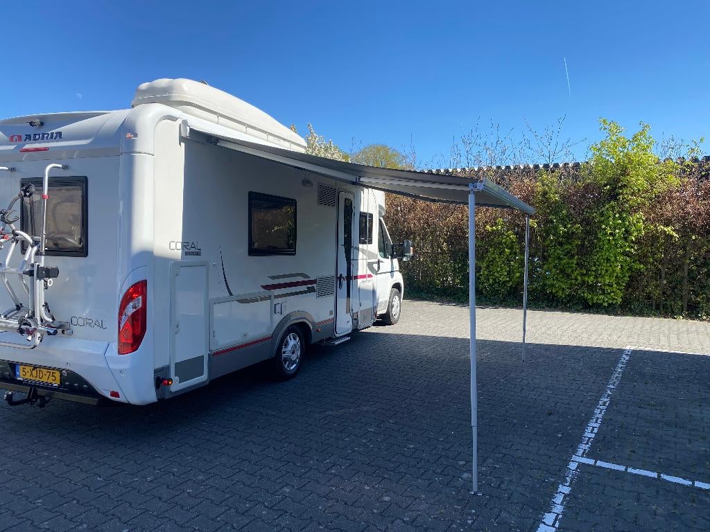 Adria Coral S670SLT ZEER COMPLEET 2012 58000km, Ringverwarming, Fiat, 7 tot 8 meter, Luifel