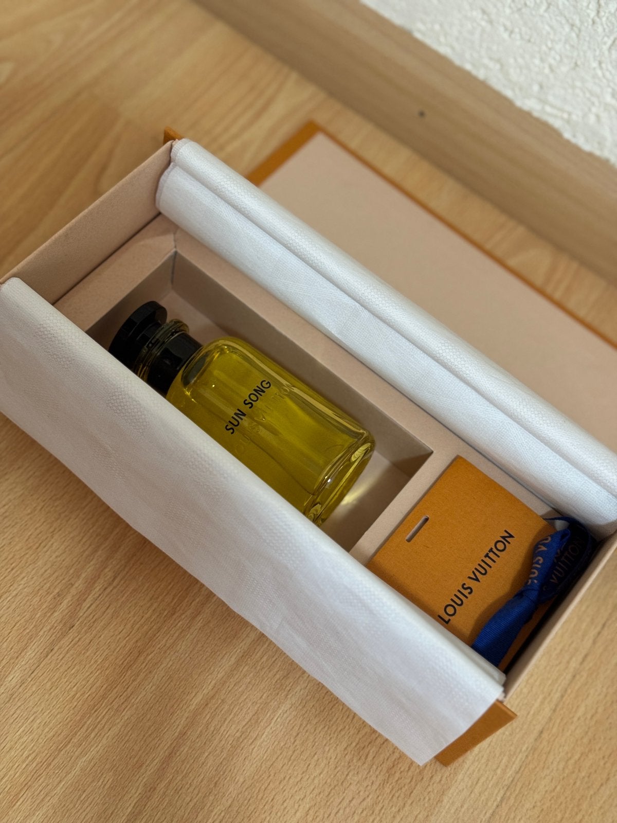 Louis Vuitton Sun Song - Origineel - 100ml, Sieraden, Tassen en Uiterlijk, Uiterlijk | Parfum, Ophalen of Verzenden, Zo goed als nieuw