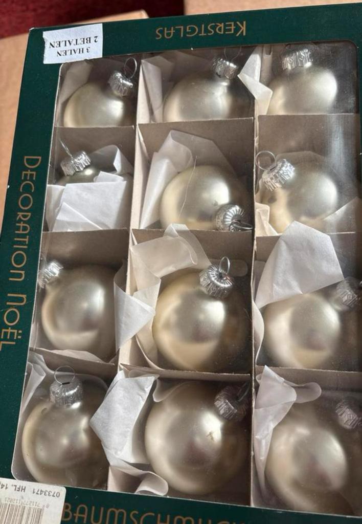 Kerstballen zilverkleurig, Diversen, Kerst, Ophalen of Verzenden, Zo goed als nieuw