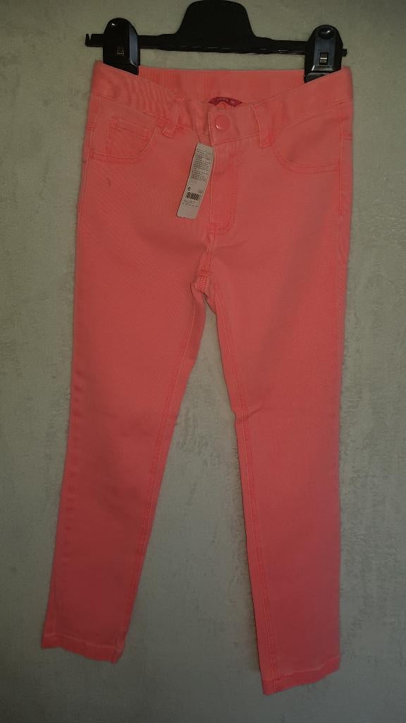 Prachtige HEMA stretch broek fluor pink maat 134. NIEUW!, Broek, Nieuw, Hema, Verzenden
