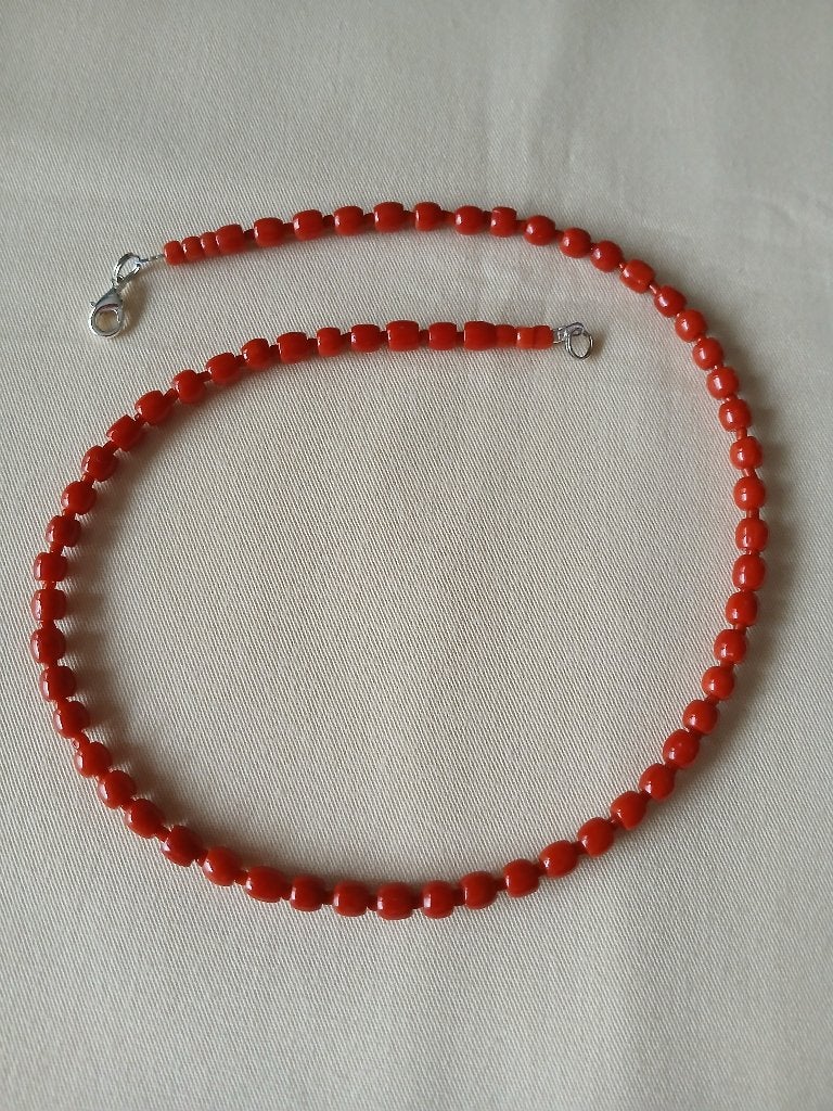 Bloedkoralen halssieraad 46.5 cm, Sieraden, Tassen en Uiterlijk, Kettingen, Verzenden, Gebruikt, Oranje, Steen of Mineraal