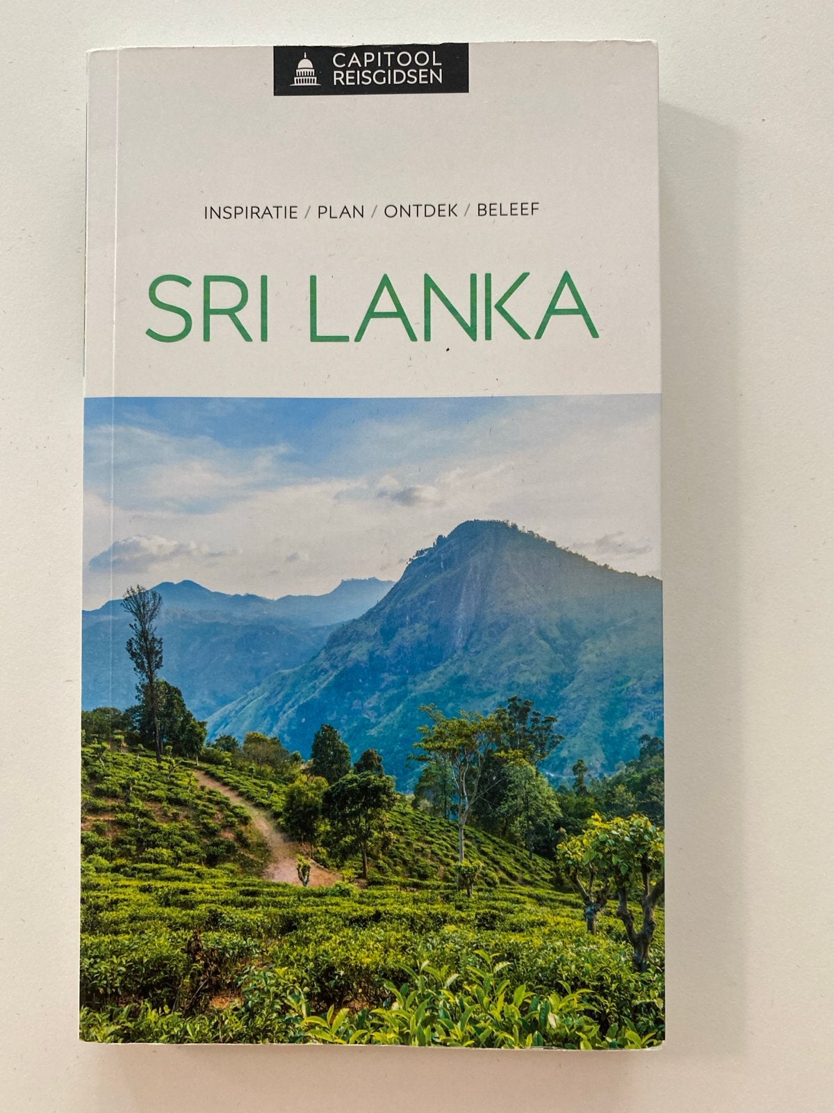 Capitool Reisgids Sri Lanka - vrijwel nieuw., Capitool, Nieuw, Ophalen of Verzenden, Reisgids of -boek