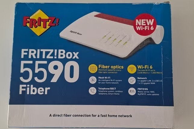 Fritzbox 5590 Fiber, Computers en Software, Ophalen of Verzenden, Zo goed als nieuw, Router met modem, AVM FRITZ!Box