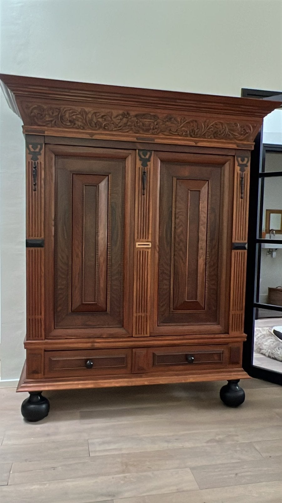 Antiek(look) Eiken Kast met Bolpoten - 183x153x52 cm, Ophalen