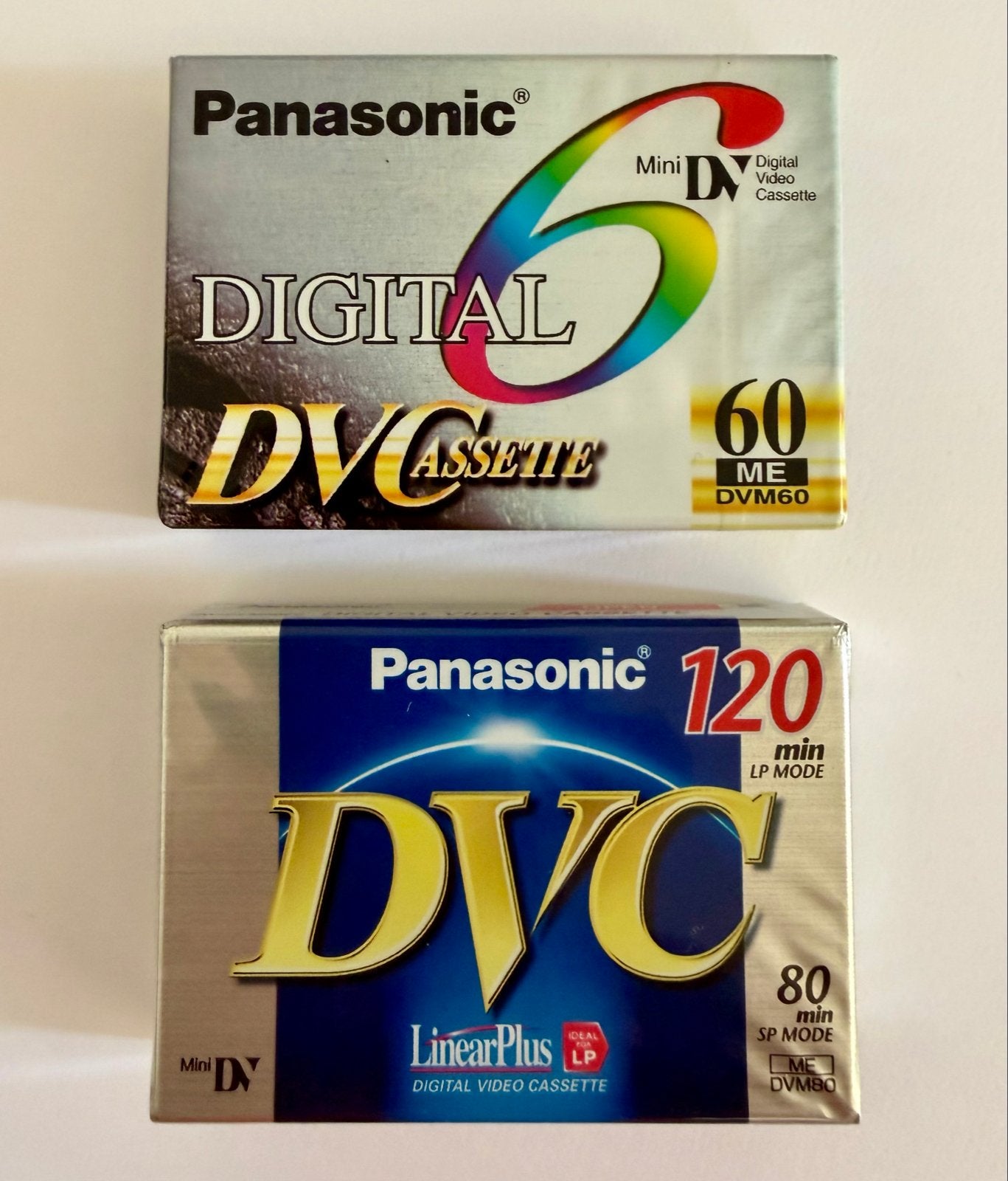 2 Panasonic Mini DV Digital Video Cassettes/Videobanden, Mini dv, Panasonic, 20x of meer, Nieuw