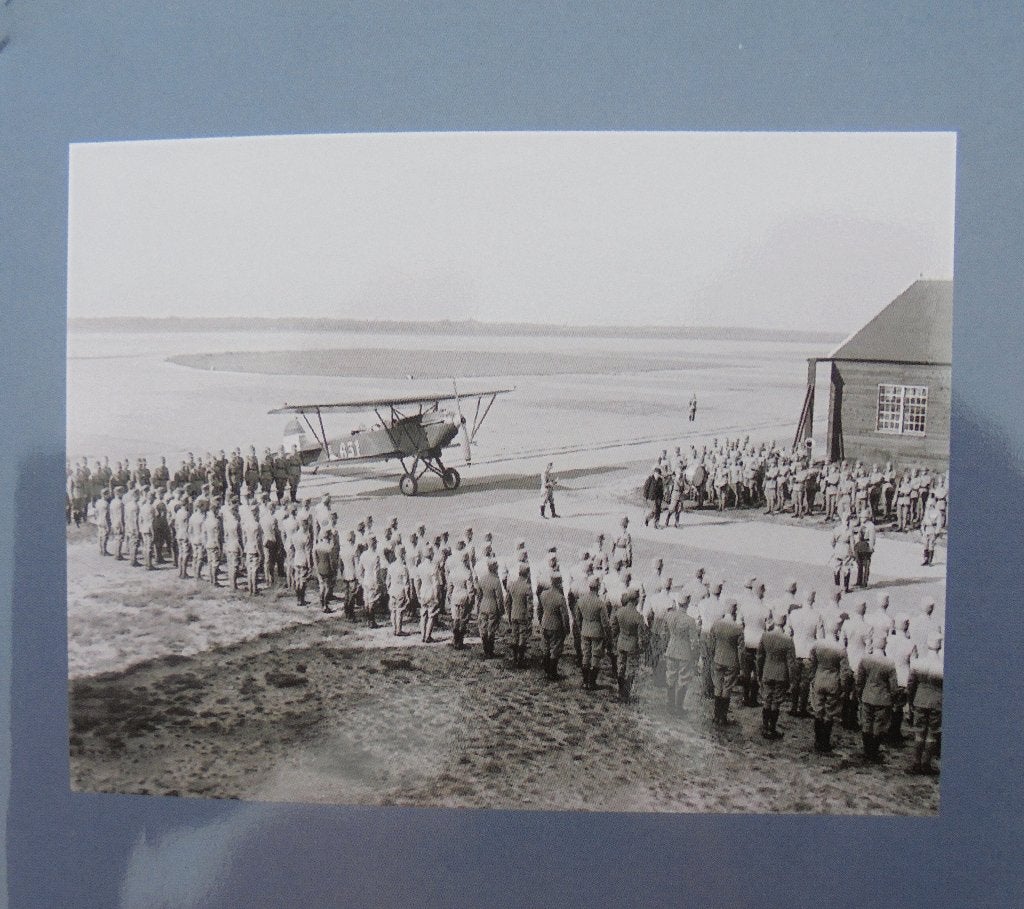 100 jaar vliegbasis Soesterberg: bakermat Ned Luchtmacht, Ophalen of Verzenden, Luchtmacht, Nederland, Boek of Tijdschrift