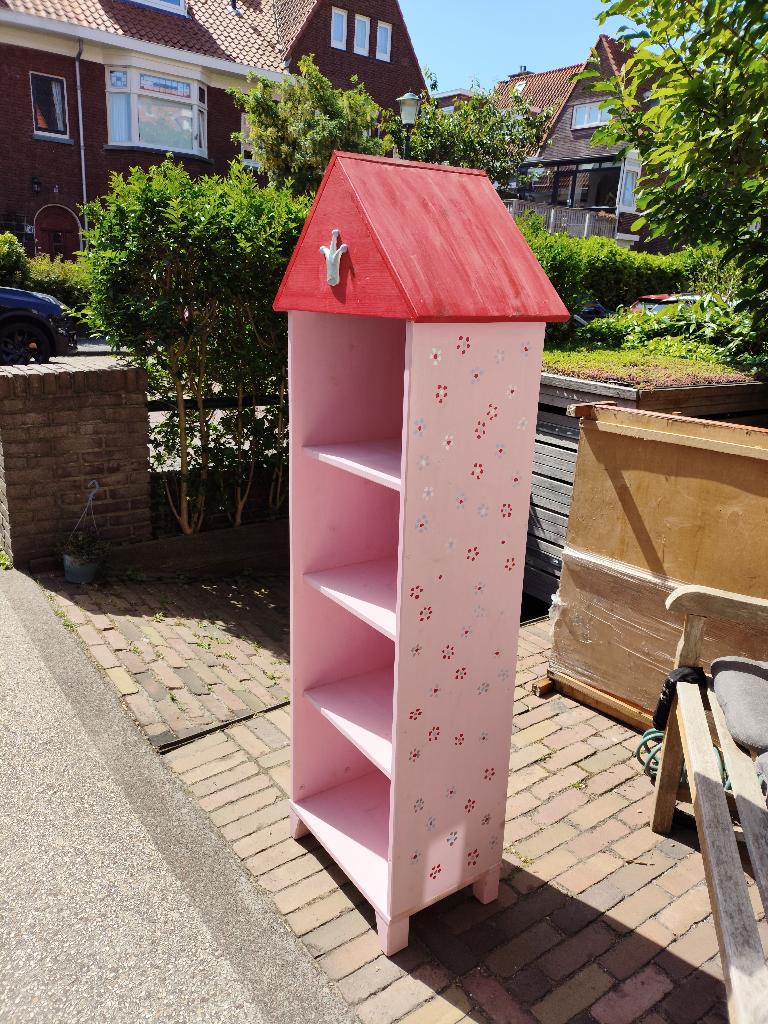 Boekenkast meisjeskamer, Ophalen, Gebruikt, Wanddecoratie