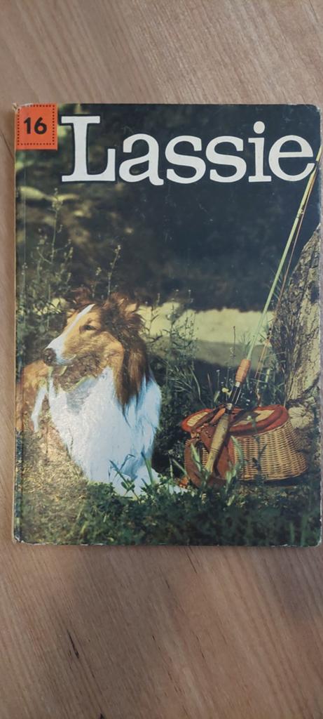 2x Lassie Schotse Collie Hulp - Klassiek Jeugdboek, Ophalen of Verzenden, Gelezen, Eric Knight, Fictie algemeen