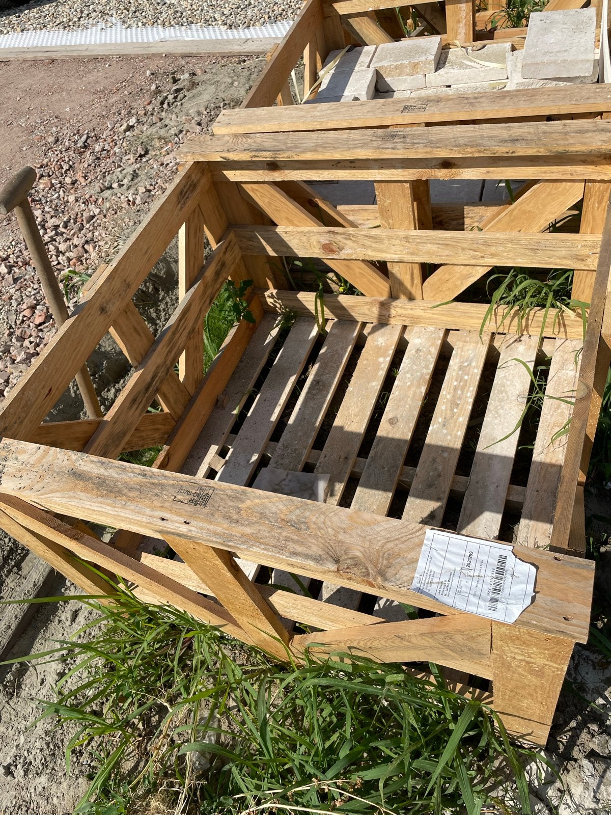 Gratis brandhout: 13 pallets, zelf zagen, Tuin en Terras, Haardhout, 6 m³ of meer, Ophalen, Overige houtsoorten, Blokken