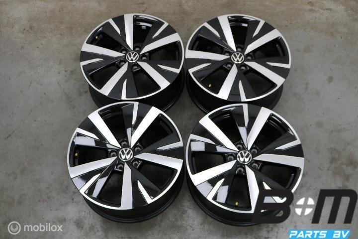 NIEUWSTAAT org. 18 inch Catania velgen VW Golf 8 5H0601025AQ, Auto-onderdelen, 18 inch, Gebruikt, Velg(en), Personenwagen