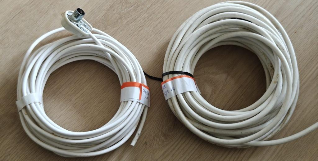 2x coax kabel, Ophalen of Verzenden, Zo goed als nieuw, 10 meter of meer, Coaxiale kabel