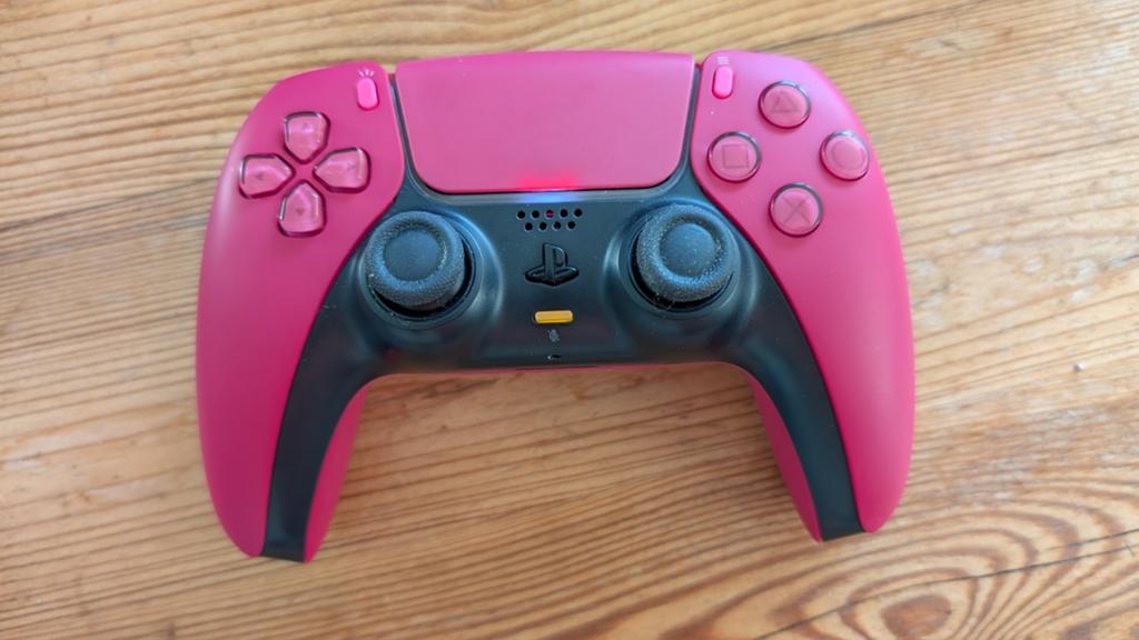 PS5 DualSense Controller - cosmic red, PlayStation 5, Refurbished, Ophalen of Verzenden, Controller