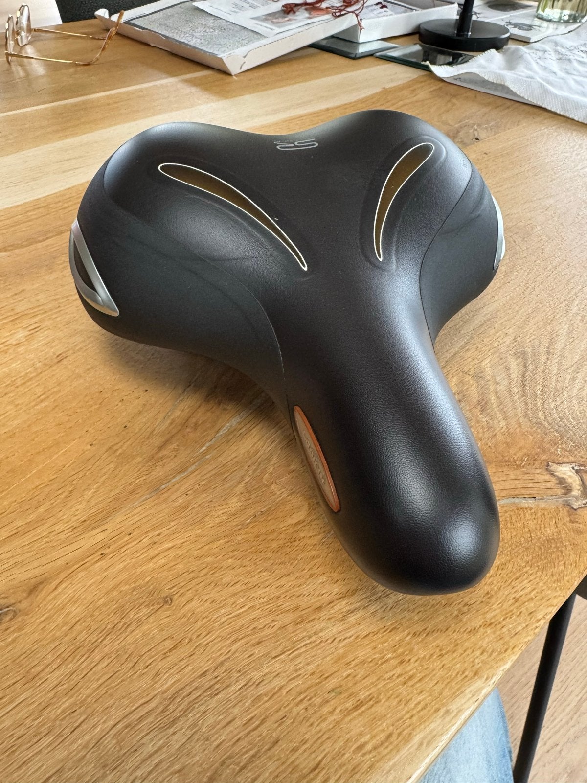 Comfortabel fietszadel - Zo goed als nieuw, Elektrische fiets, Kunststof, Ophalen of Verzenden, Zo goed als nieuw