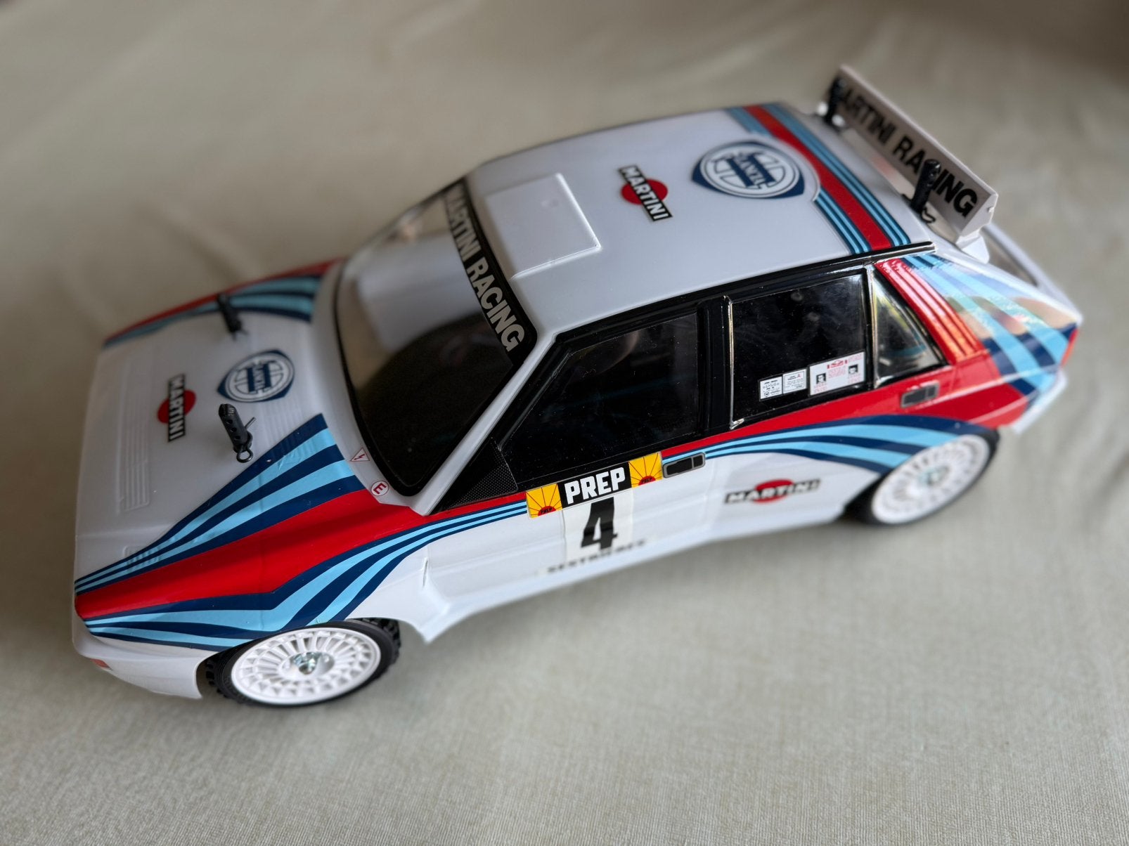 NIEUW! Lancia Delta HF Integrale Tamiya TT02, Auto, Groter dan 1:32, Nieuw, Ophalen of Verzenden