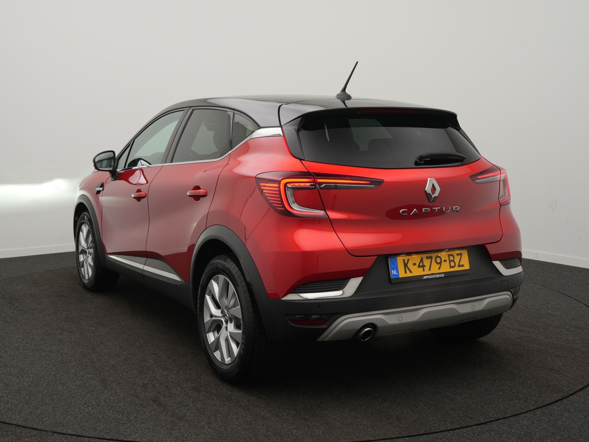 Renault Captur TCe 100 Intens - Occasion Lease vanaf €519, Auto's, Voorwielaandrijving, 12 maanden, 101 pk, Gebruikt