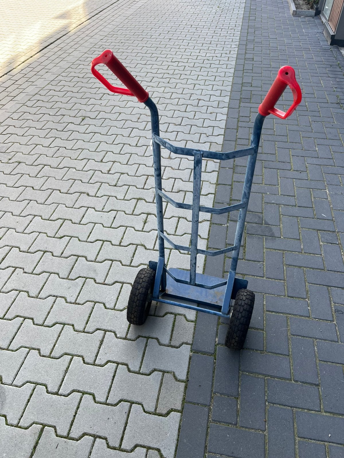 Steekwagen zeer degelijk zeer stevig let op wielen wiebelen, Ophalen, Gebruikt, Steekwagen
