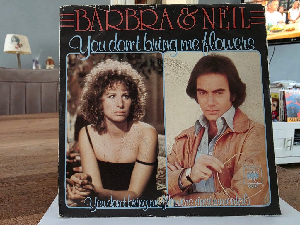 7" Single Barbra & Neil - You Don't Bring Me Flowers + instr, Gebruikt, 7 inch, Ophalen of Verzenden, Pop