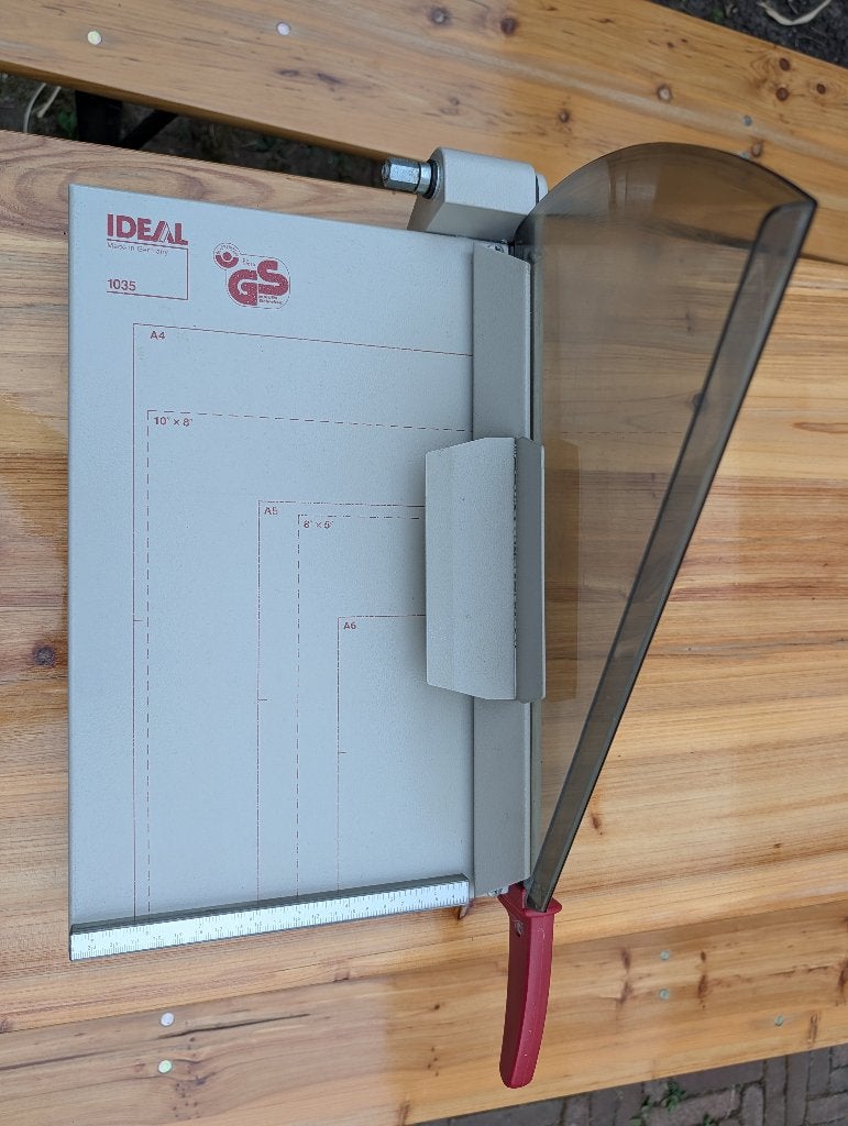 IDEAL 1035 Professionele Papiersnijmachine / Guillotine (A4), Ophalen, Gebruikt