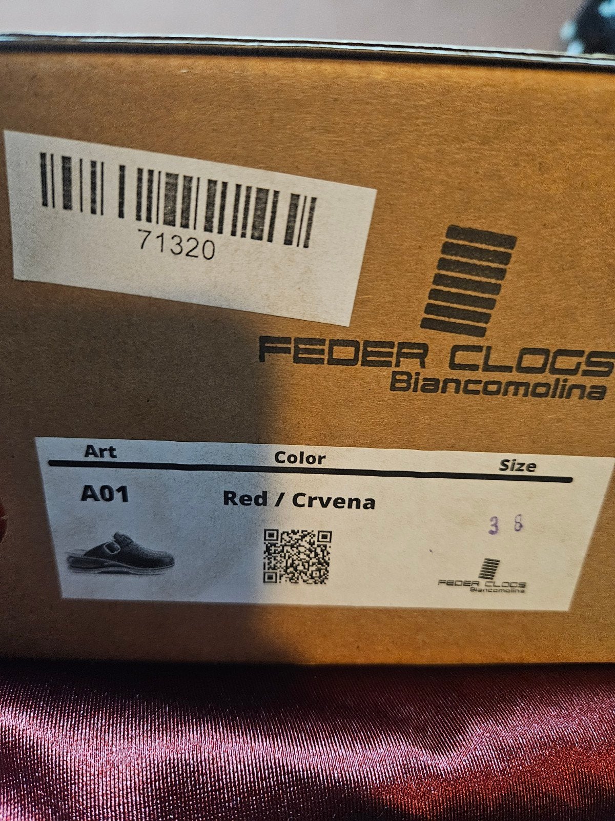 te koop klompen rood Biancomolina maat 38, Instappers, Biancomolina, Nieuw, Ophalen of Verzenden