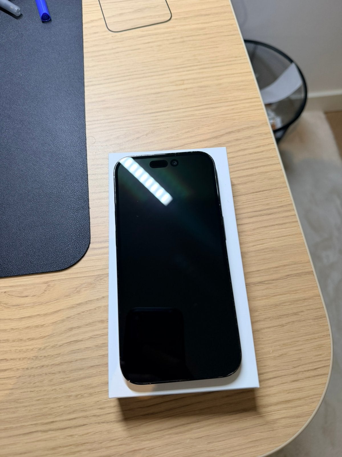 Foto 6 van Iphone 14 pro - 256 GB - Black - Hoesje