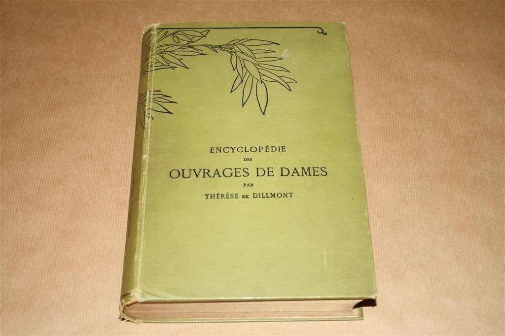 Encyclopedie des Ouvrages de Dames - 1886 !!, Boeken, Mode, Ophalen of Verzenden, Gelezen, Mode algemeen
