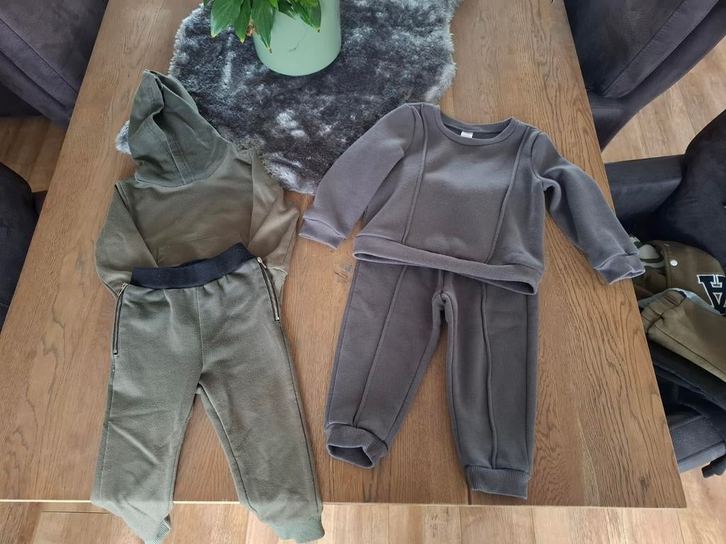 2x Joggingpak maat 86/92, Kinderen en Baby's, Kinderkleding | Maat 92, Gebruikt, Jongen of Meisje, Ophalen of Verzenden, Setje