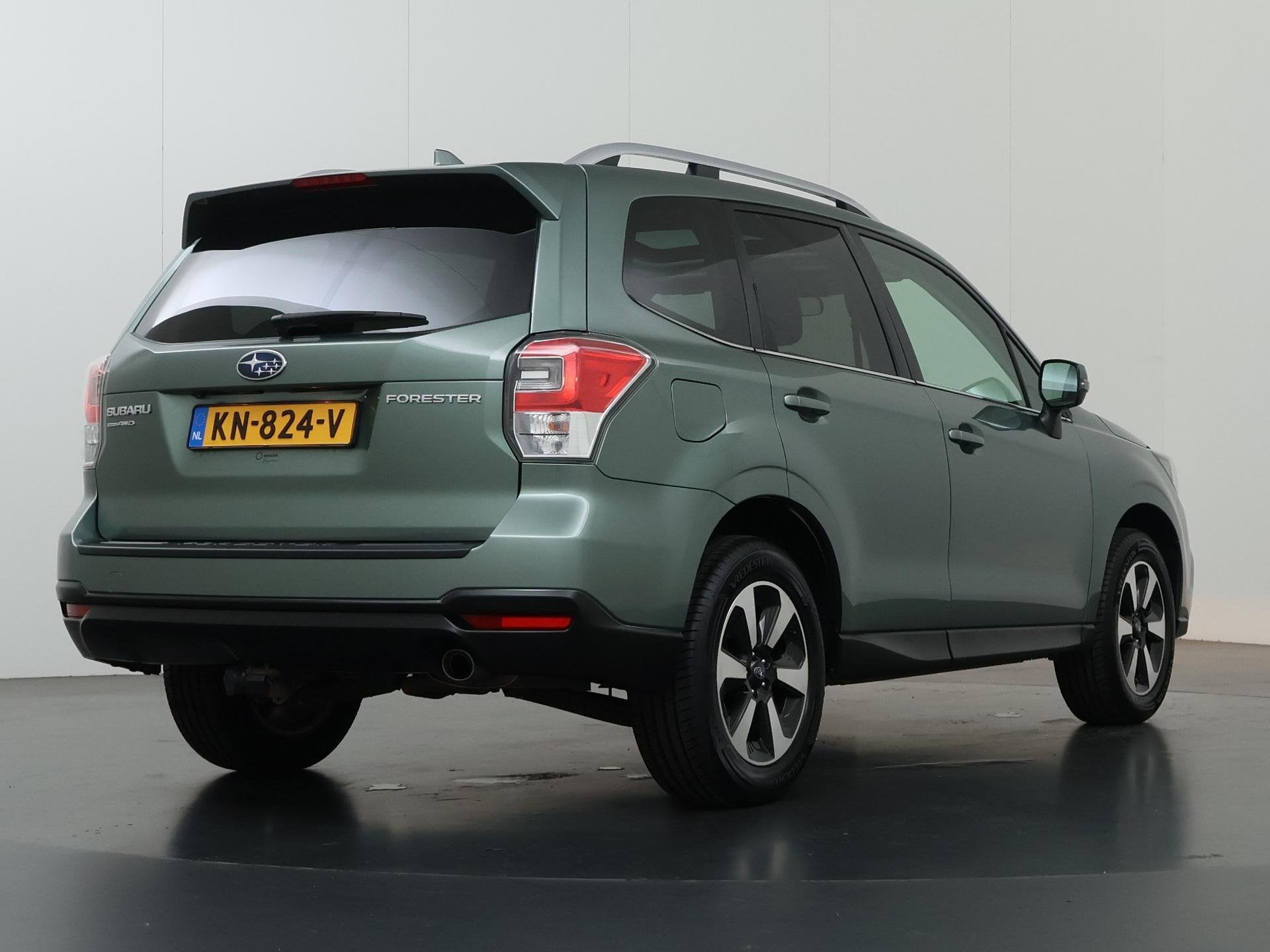 Subaru Forester 2.0 Premium | AWD | Trekhaak | Panoramadak |, Auto's, Subaru, Automaat, Euro 6, 4 cilinders, Origineel Nederlands