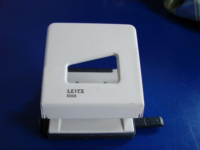 witte LEITZ 5008-2 gaats perforator, Ophalen of Verzenden, Zo goed als nieuw