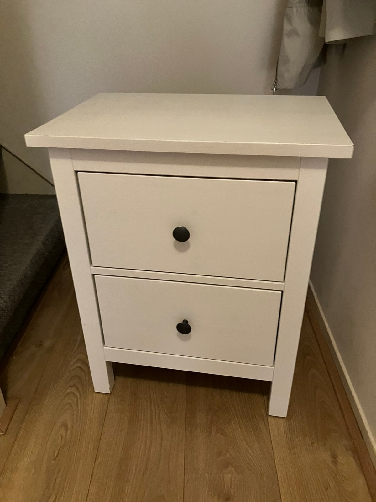 Ikea Hemnes night table, Ophalen, Zo goed als nieuw, 65 cm of meer, 70 cm of meer