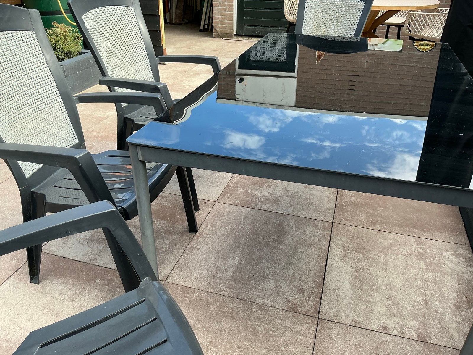 Tuinset: Tafel met glazen blad en 4 stoelen, Tuin en Terras, Tuintafels, Ophalen, Gebruikt, Rechthoekig, Metaal