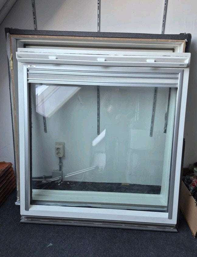 Velux GGU S06 kunststof dakraam met plisségordijn, Ophalen, Gebruikt, 80 tot 120 cm, 80 tot 120 cm
