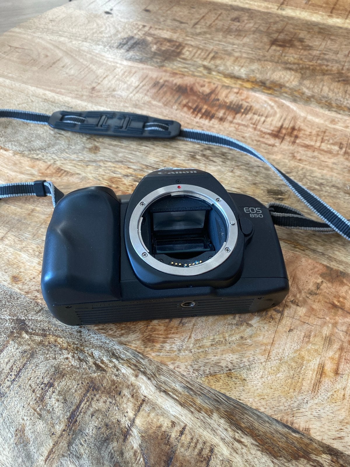 Canon EOS 850 spiegelreflexcamera - Vintage camera, Ophalen of Verzenden, Gebruikt, Spiegelreflex, Canon