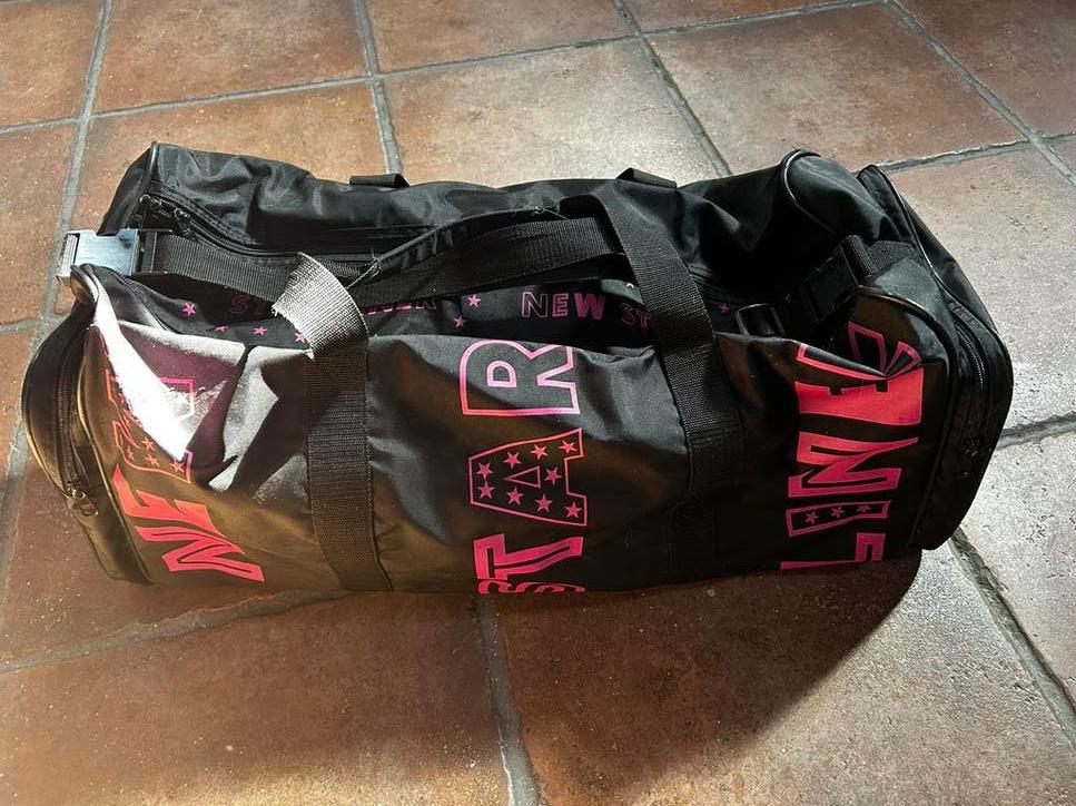 Sporttas / reistas. Gratis ophalen, Dieren en Toebehoren, Hondenkleding, Ophalen of Verzenden, Zo goed als nieuw, Hondenjas