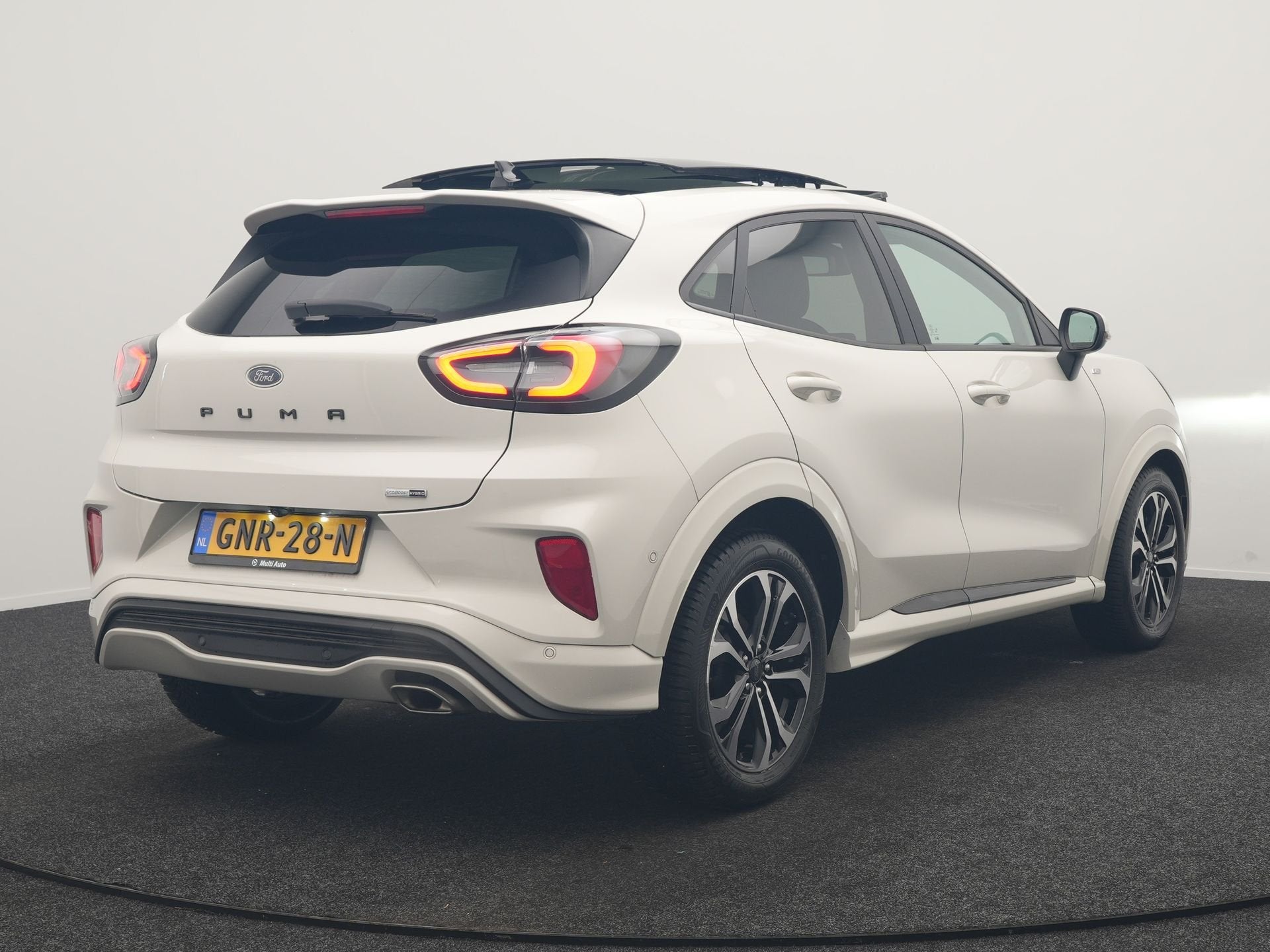 Ford Puma 1.0 EcoBoost Hybrid ST-Line X 155pk Dealer O.H | P, Auto's, Voorwielaandrijving, Dealer onderhouden, Sportstoelen, Leder en Stof