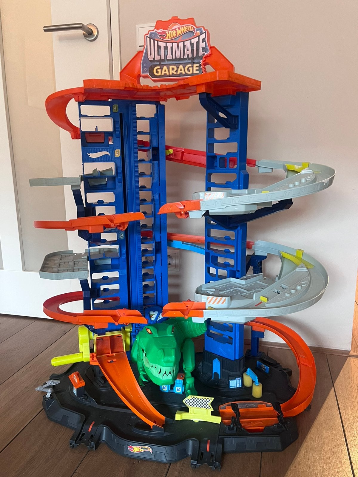 Hot Wheels Ultimate garage Dino, Ophalen, Zo goed als nieuw, Handmatig, Hot Wheels