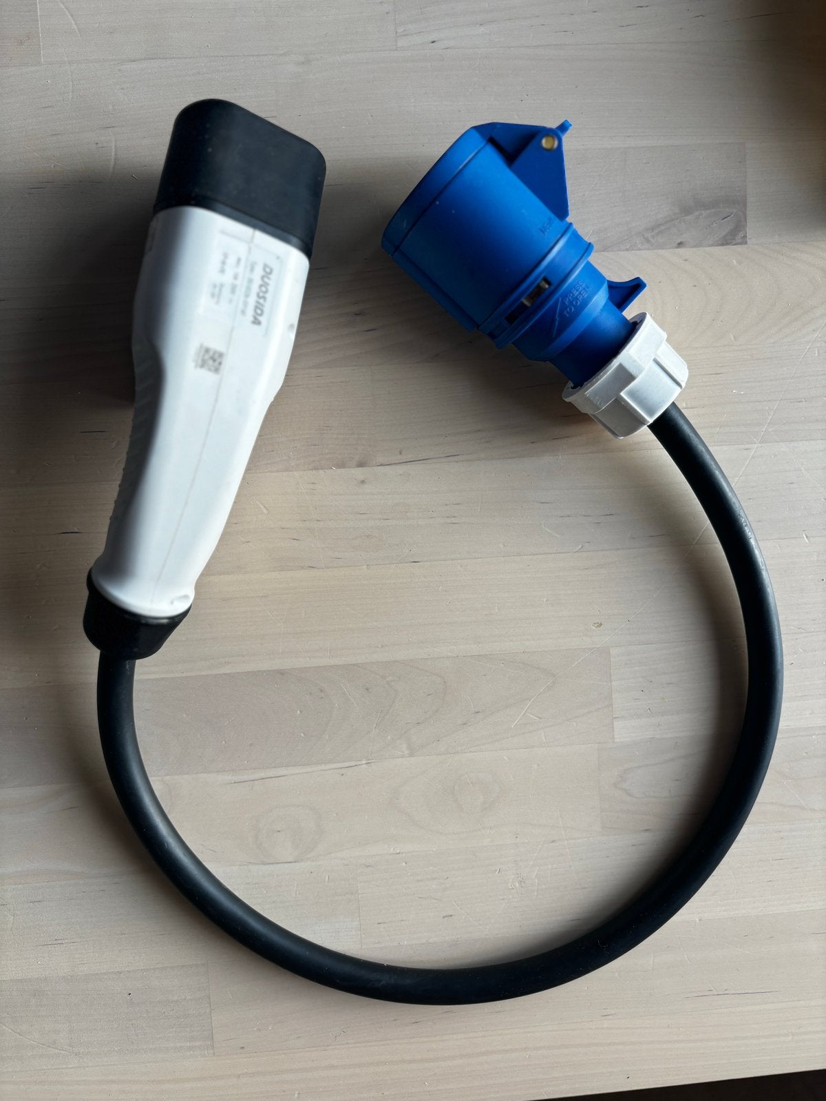 Duosida Type 2 naar Blauwe CEE 16A laadadapter – ongebruikt, Auto-onderdelen, Elektronica en Kabels, Ophalen of Verzenden, Nieuw